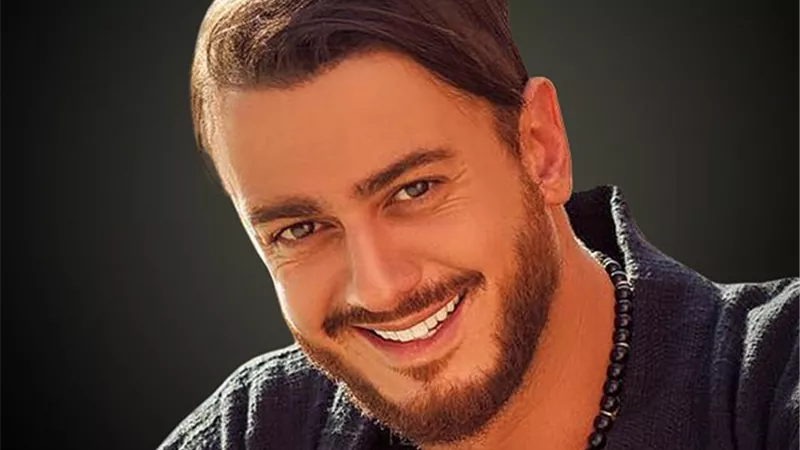 سعد لمجرد يحتفل بتحقيق أغنية 