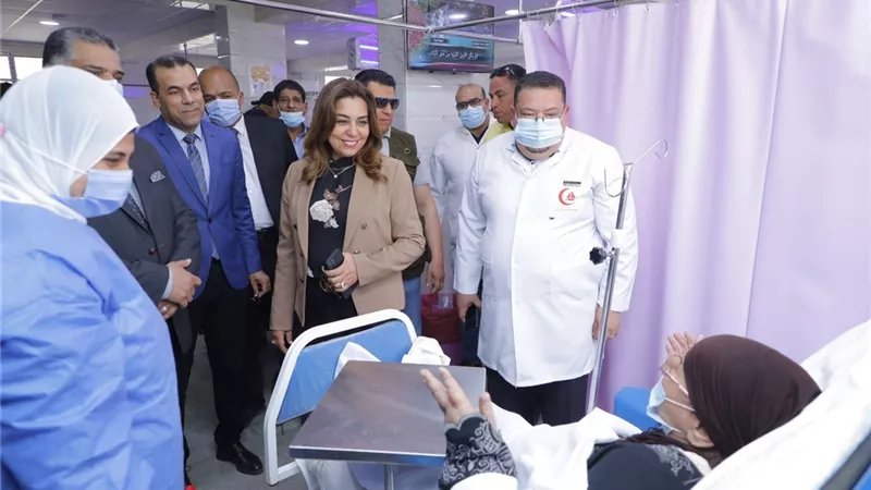 محافظ دمياط تفتتح قسمى العناية المركزة والغسيل الكلوى بمستشفى فارسكور المركزي