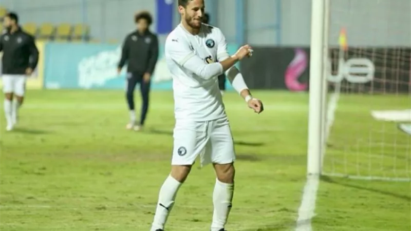 إعلامى شهير يكشف حقيقة مفاوضات الزمالك مع رمضان صبحى