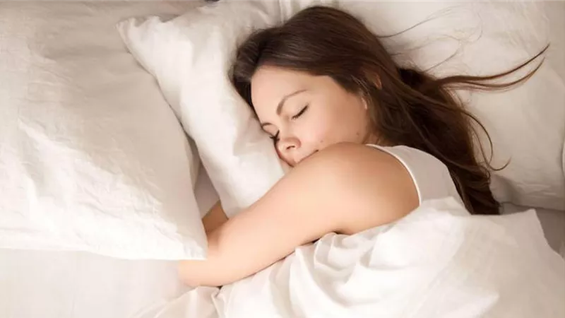 مشروبات هامة يساعدك تناولها على الاسترخاء والنوم والتخلص من الأرق
