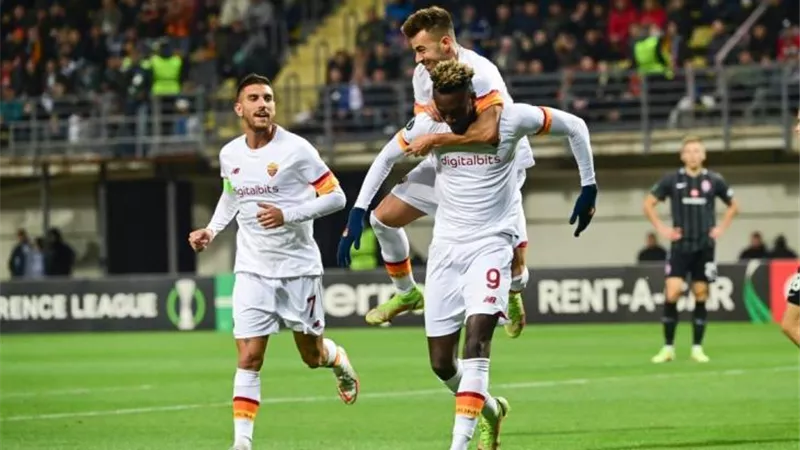 روما بطلا لدورى المؤتمر الأوروبى بالفوز على فينورد بهدف