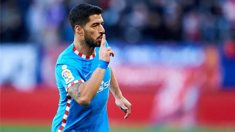 سواريز يغيب عن منتخب أوروجواي أمام المكسيك