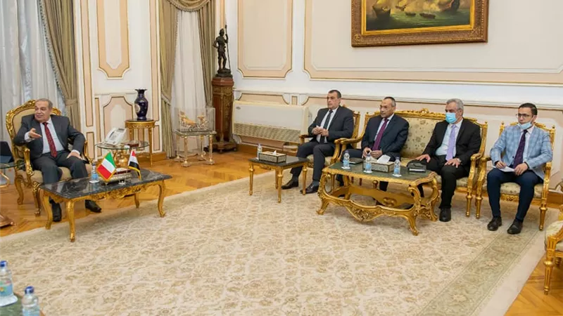 وزيرالإنتاج الحربي يبحث التعاون مع السفير الإيطالى بالقاهرة