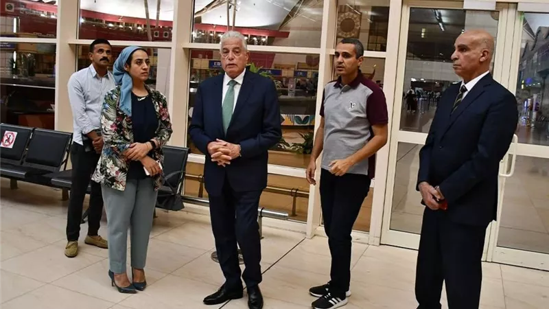 فودة يتفقد تطبيق الهوية البصرية بمطار شرم الشيخ الدولى
