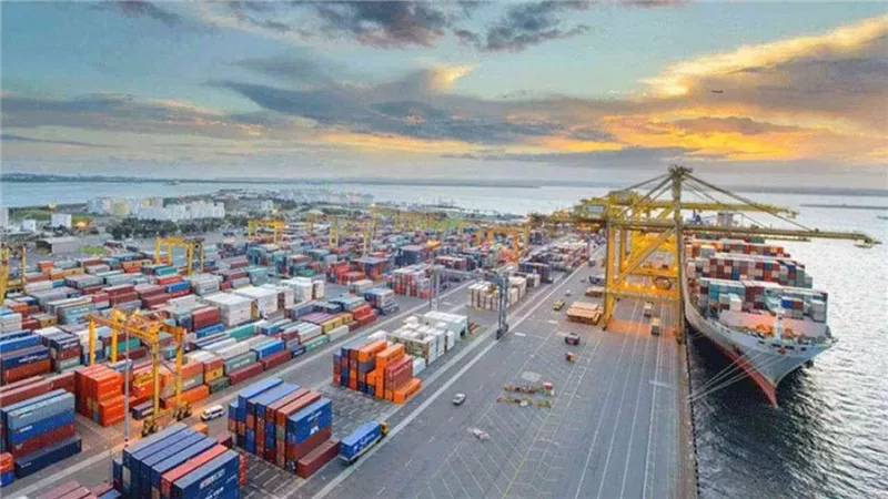 الموانئ السعودية تسجل ارتفاعاً في حجم البضائع المناولة بنسبة 24.28%