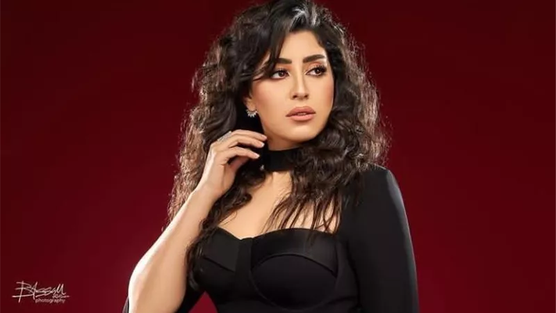 بالأسود.. آيتن عامر تسحر قلوب متابعيها (صور)