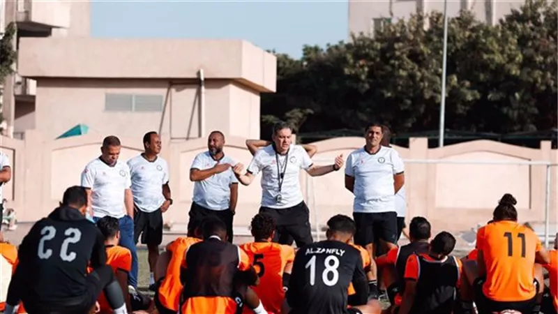 خالد جلال يعلن تشكيل البنك الأهلى لمواجهة المصرى فى الدورى