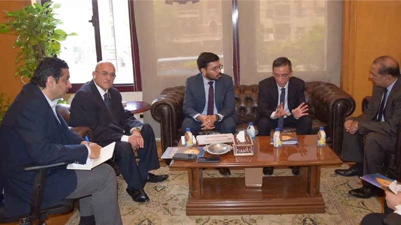 مباحثان بين غرفة القاهرة وسفارة بيرو لزيادة حجم التبادل التجاري والاستثماري