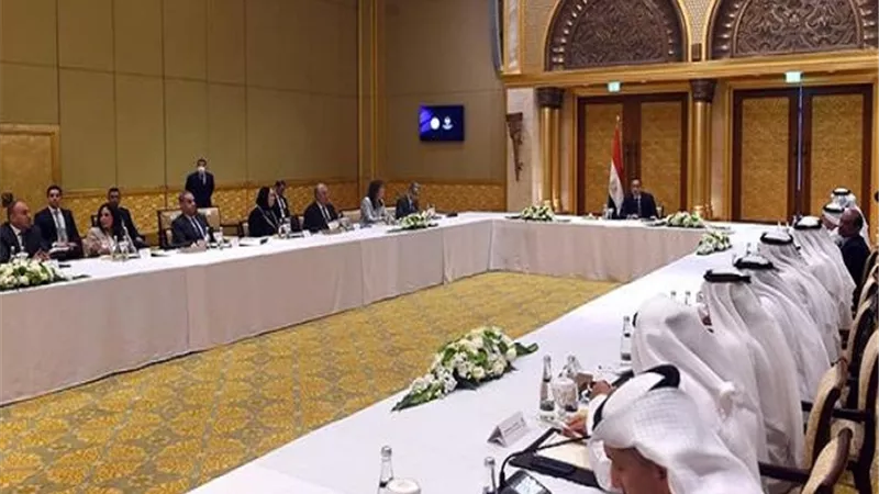 رئيس الوزراء يلتقي أكثر من 30 من كبار المستثمرين الاماراتيين