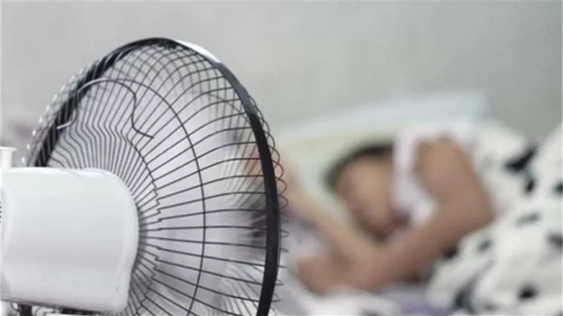 احذر من النوم أسفل المروحة لتجنب الكثير من الالتهابات المزمنة