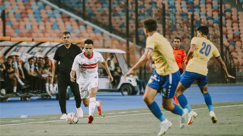 الزمالك يفوز على الاسماعيلى بثنائية ويحتفظ بصدارة الدورى