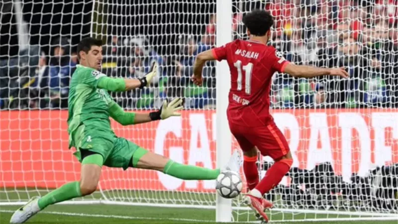 أول تعليق لـ كورتوا على تصديه لفرصة صلاح.. والتتويج بدورى أبطال أوروبا