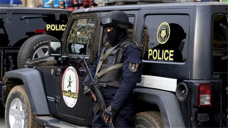 تجديد حبس 5 عاطلين 15 يوما على ذمة التحقيق في اتهامهم بترويج المواد المخدرة بالمعادي