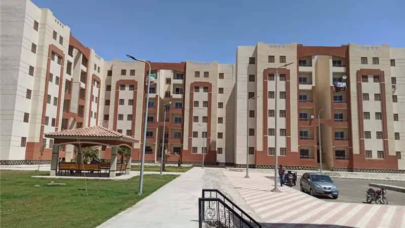 وزير الإسكان يتابع المشروعات الجارية بمدينتي قنا الجديدة وغرب قنا.. صور