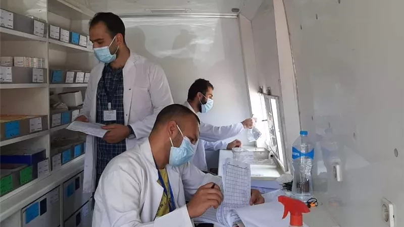 الكشف على 416 مواطن وتحويل 11 مريض لاقرب مستشفى بالقوافل الطبية بشرم الشيخ