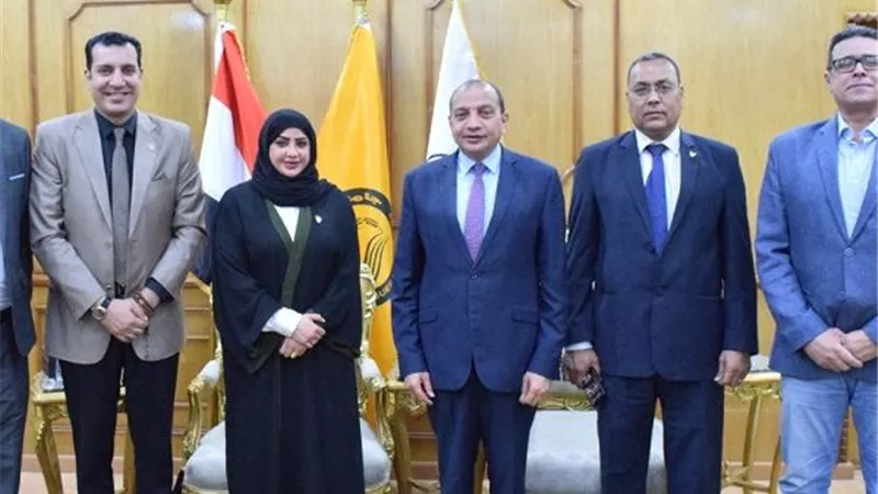 رئيس جامعة بنى سويف يستقبل المستشار الثقافي لمملكة البحرين