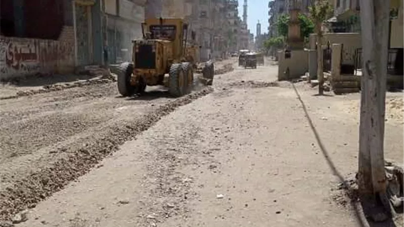 محافظ الشرقية يُتابع معدلات أداء ونسب تنفيذ أعمال رصف شارع عرابي