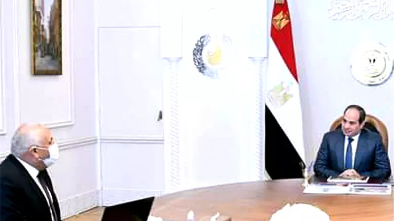 الزملّوط استعرض موقف المشروعات الزراعية ومجمع المصالح الحكومية