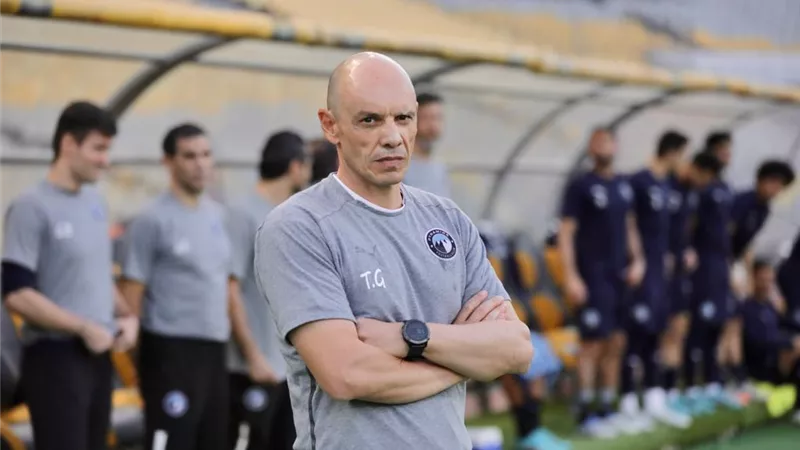 أول تعليق من تاكيس جونياس بعد فوز بيراميدز على المصرى بثلاثية