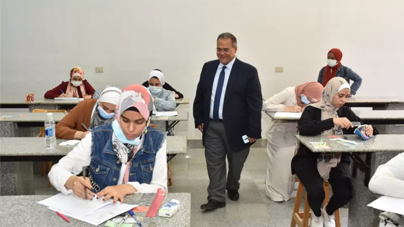 علوم عين شمس: تقسيم الطلاب على فترتين زمنيتين خلال امتحانات الترم الثاني