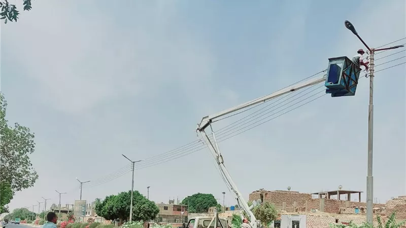 دعم إنارة الطريق الزراعى الشرقى بالطود جنوب الأقصر