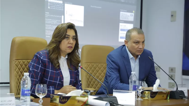محافظ دمياط ورئيس صندوق التنمية الحضرية يبحثان مشروع تطوير عواصم المدن