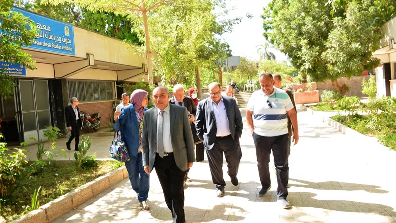 نائب رئيس جامعة أسيوط يستقبل لجنة هيئة تمويل العلوم والتكنولوجيا..صور