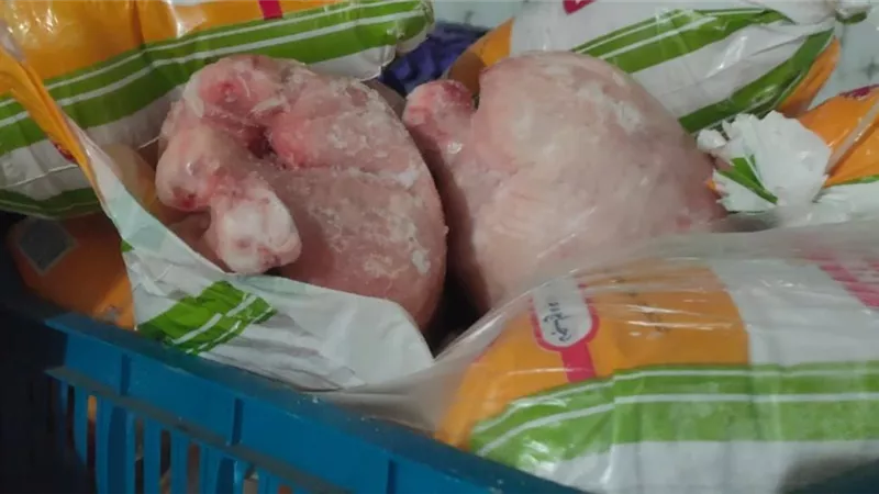 ضبط ٨٣٧ كيلو فراخ مجمدة غير صالحة للإستهلاك الآدمى بالأقصر