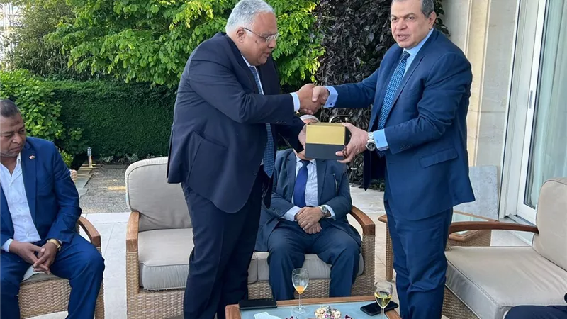 حفل عشاء على شرف 
