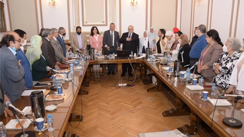 الخشت يوجه باستمرار تطوير منظومة البحث العلمى وتحويل مجلات الكلية إلى دولية