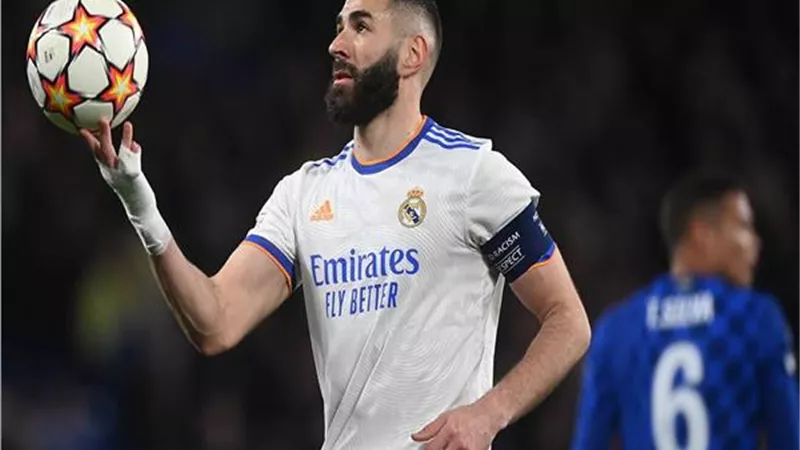 بنزيما يحصد جائزة أفضل لاعب بدوري أبطال أوروبا