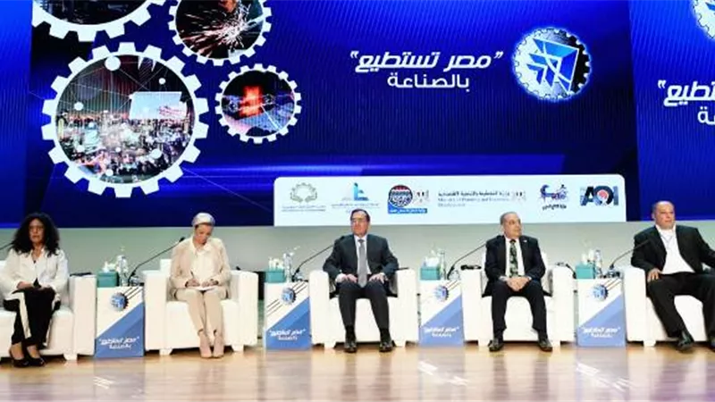 الملا: يتم تحديث الاستراتيجية الوطنية للطاقة المستدامة لتشمل الهيدروجين كوقود نظيف