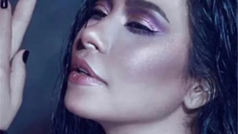 شيرين عبدالوهاب فى أغنية حزينة للملحن تامر عاشور