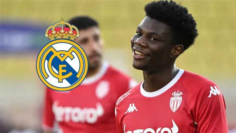 ريال مدريد يقترب من حسم صفقة تشوامينى