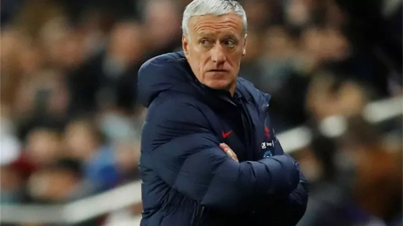 ديدييه ديشامب يغادر منتخب فرنسا بعد وفاة والده