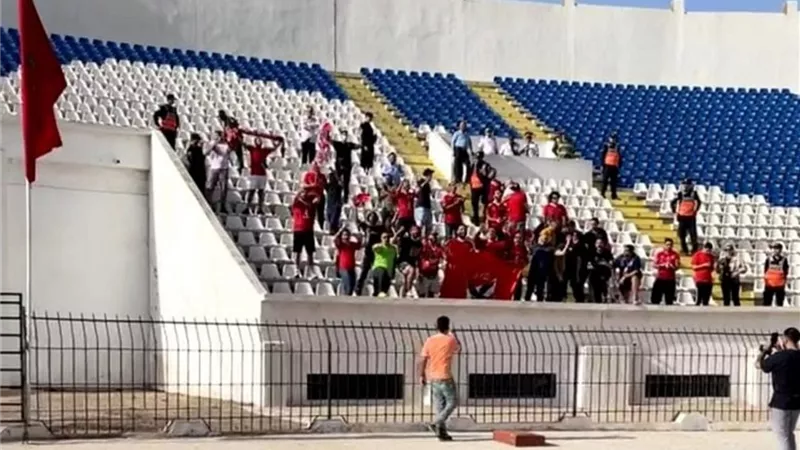 حقيقة الرسائل النصية لجمهور الأهلي لسداد باقي قيمة تذكرة المغرب.. فيديو