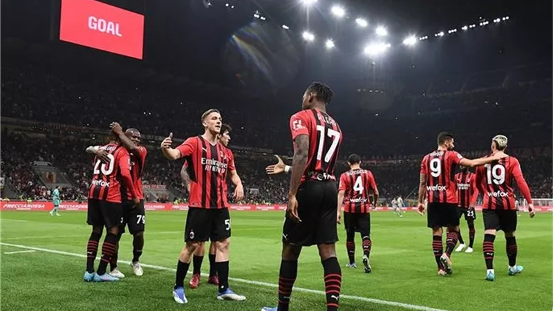 الميلان يُحصن نجومه من اغراءات ريال مدريد