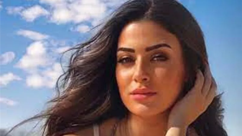 بصورة سيلفى .. ميرنا نورالدين تخطف الانظار باطلالة جذابة