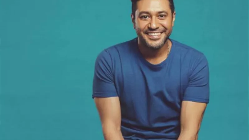 محمد عز يوجه رسالة لجمهوره 