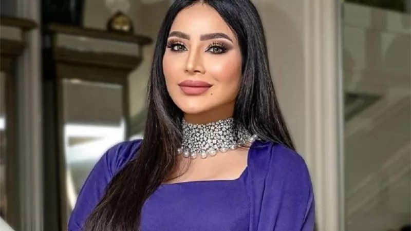خلال زيارتها بالقاهرة .. لجين عمران تخطف الانظار باطلالة انيقة