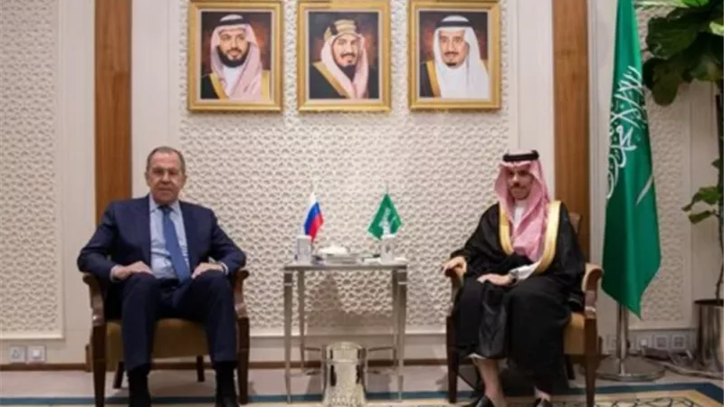 لافروف يبحث في الرياض ووزير الخارجية السعودي أزمة أوكرانيا
