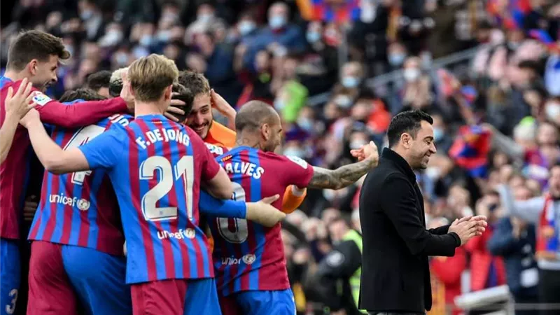مانشستر يونايتد يسعى لضم مدافع برشلونة