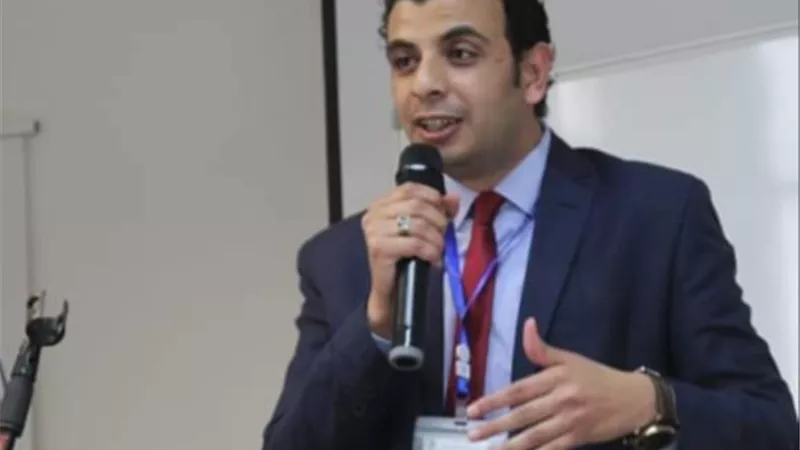 خبير اقتصادي: رفع الدولار الجمركي سيؤدي إلى ارتفاع أسعار السلع المستوردة