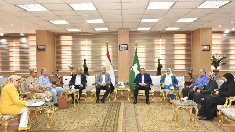 محافظ الشرقية يلتقي رئيس صندوق التنمية الحضرية برئاسة مجلس الوزراء