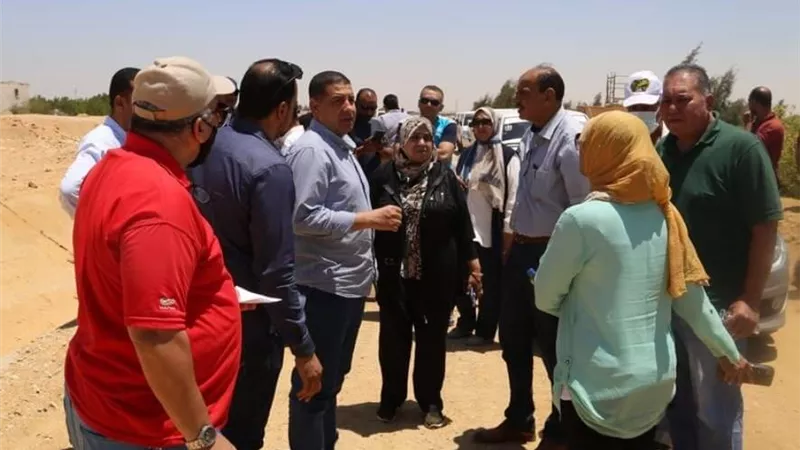 محافظ السويس يشدد علي توريد الأقماح من المزارعين ويوجه بحملات مكثفة