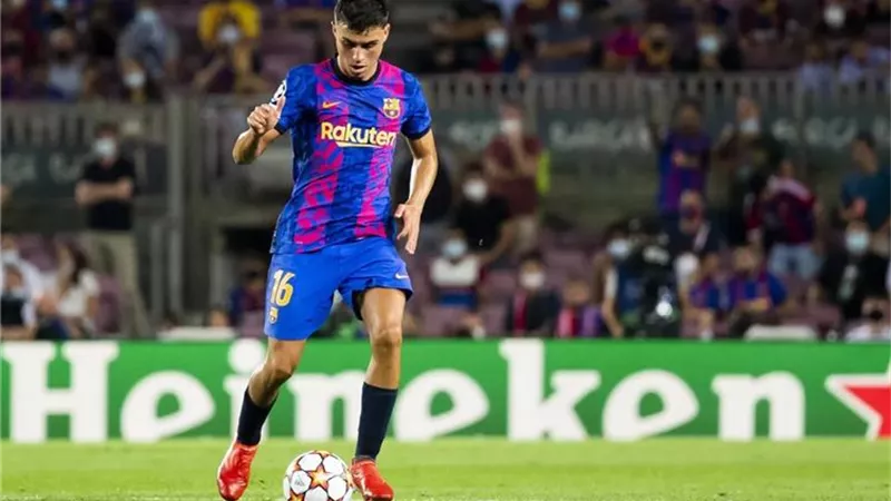 بيدرى يفوز بجائزة هدف الموسم فى الدورى الإسبانى