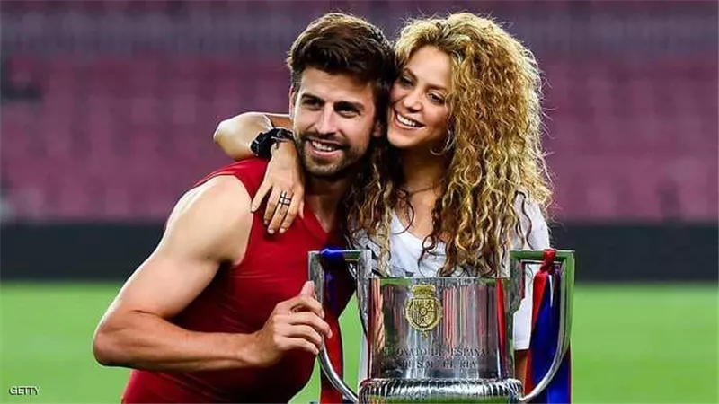 بعد علاقة دامت 12 عاما.. شاكيرا تهدد نجم برشلونه بالانفصال
