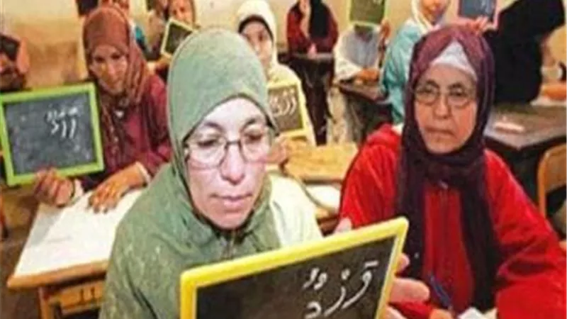 فصول محو الامية لمستفيدى تكافل وكرامة فى 83 وحدة اجتماعية
