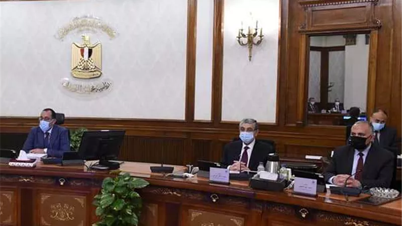 رئيس الوزراء يتابع الموقف التنفيذي للمرحلة الأولى من مبادرة 