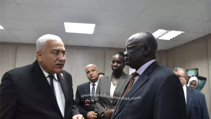 رئيس جامعة السادات يفتتح المركز المصرى لتعريف الميكروبات بالهندسة الوراثية